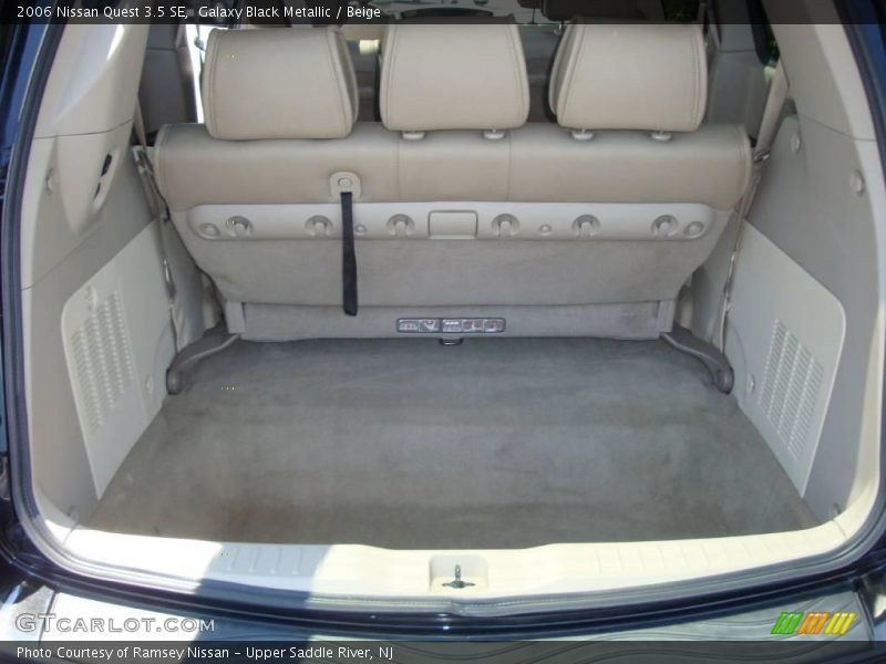 Galaxy Black Metallic / Beige 2006 Nissan Quest 3.5 SE