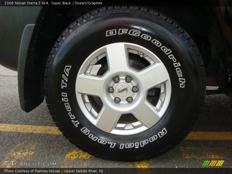 Super Black / Desert/Graphite 2006 Nissan Xterra S 4x4