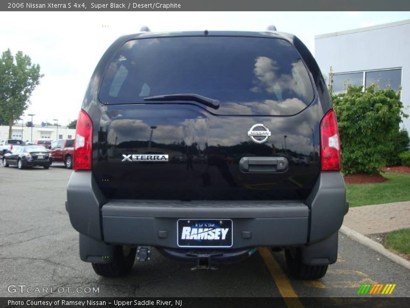 Super Black / Desert/Graphite 2006 Nissan Xterra S 4x4