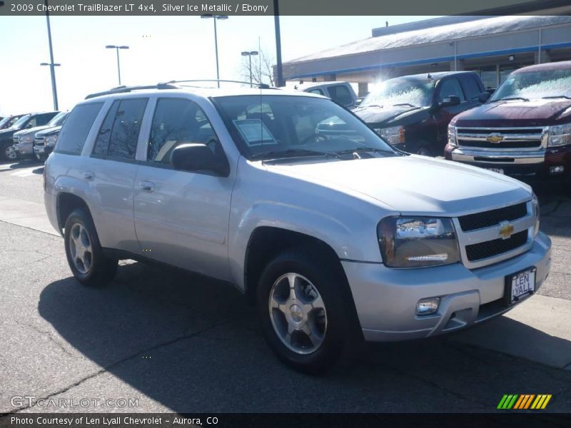 Silver Ice Metallic / Ebony 2009 Chevrolet TrailBlazer LT 4x4