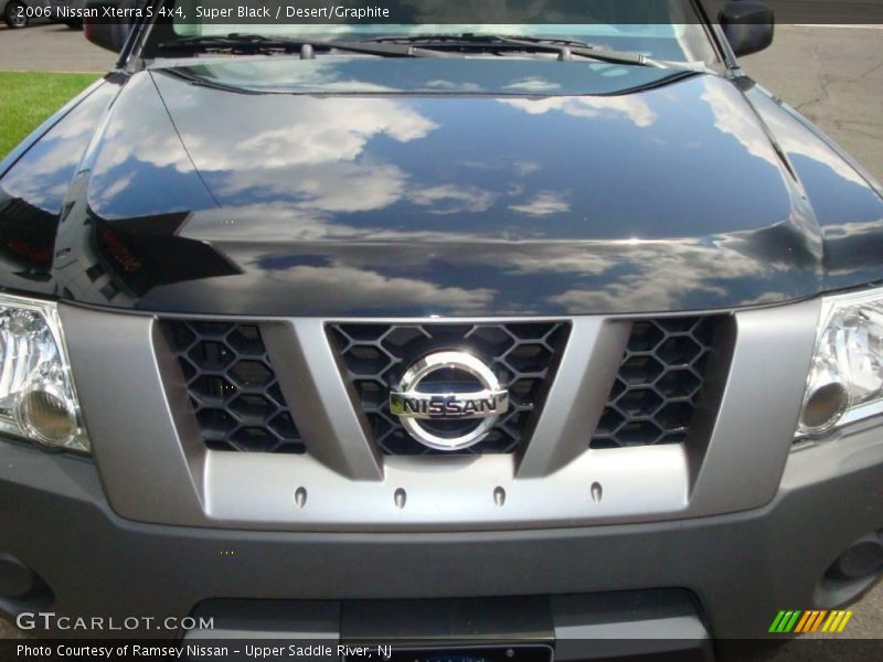 Super Black / Desert/Graphite 2006 Nissan Xterra S 4x4