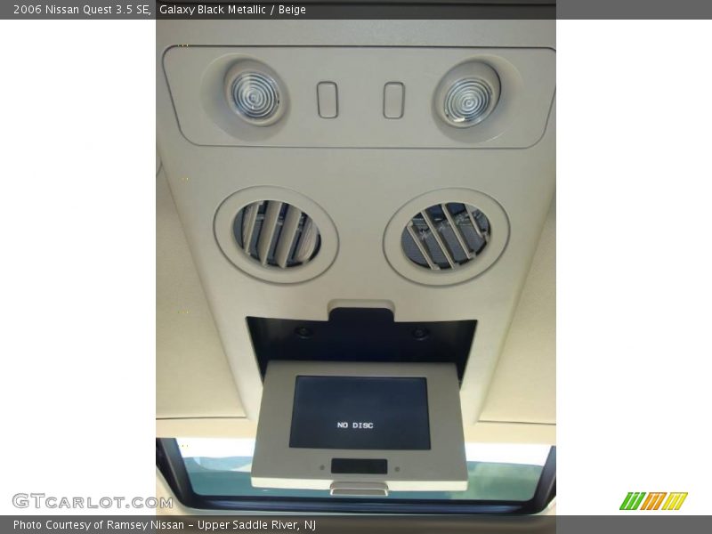 Galaxy Black Metallic / Beige 2006 Nissan Quest 3.5 SE