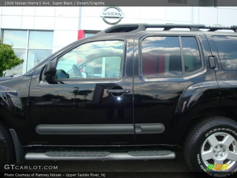 Super Black / Desert/Graphite 2006 Nissan Xterra S 4x4