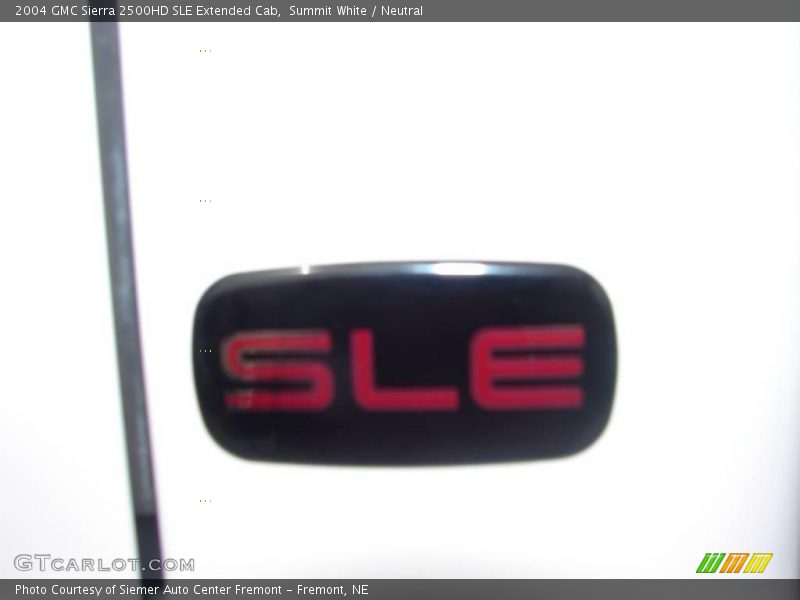 Summit White / Neutral 2004 GMC Sierra 2500HD SLE Extended Cab