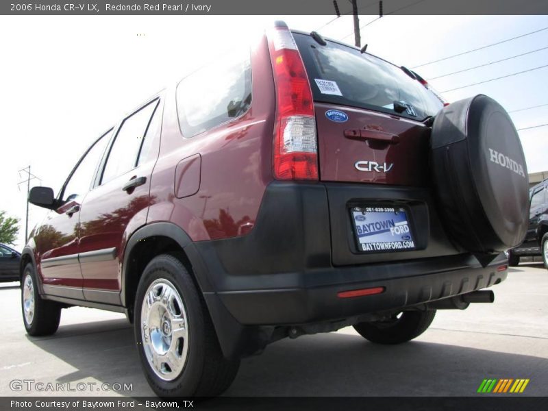 Redondo Red Pearl / Ivory 2006 Honda CR-V LX