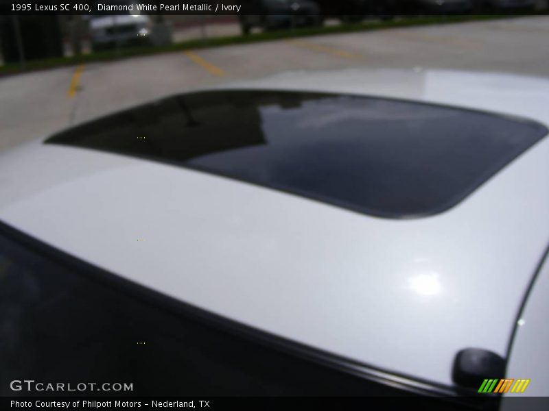 Diamond White Pearl Metallic / Ivory 1995 Lexus SC 400
