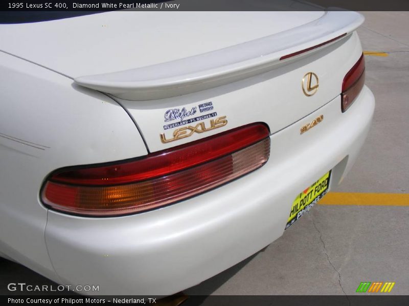 Diamond White Pearl Metallic / Ivory 1995 Lexus SC 400