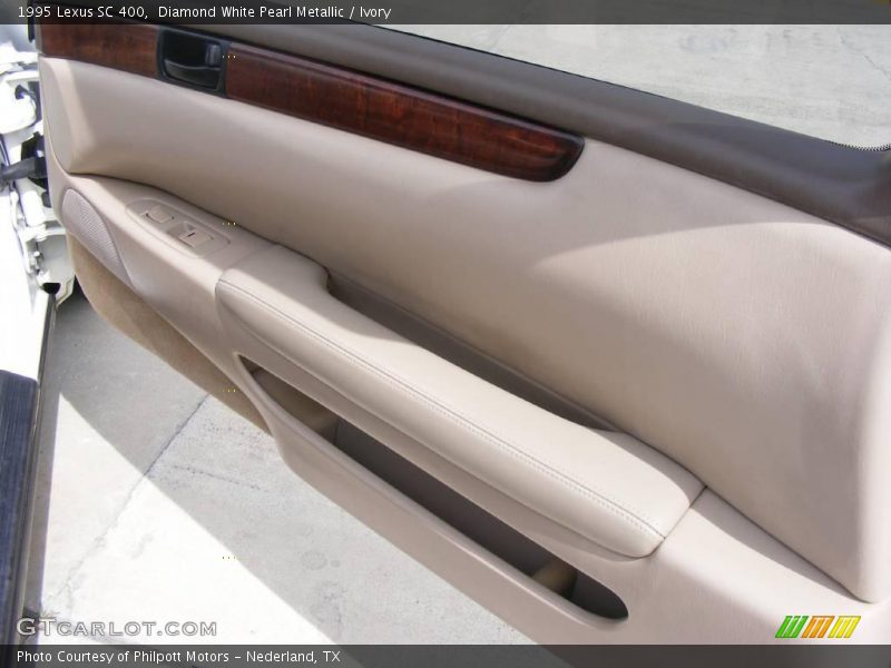Diamond White Pearl Metallic / Ivory 1995 Lexus SC 400