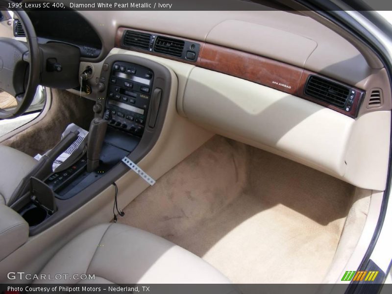 Diamond White Pearl Metallic / Ivory 1995 Lexus SC 400