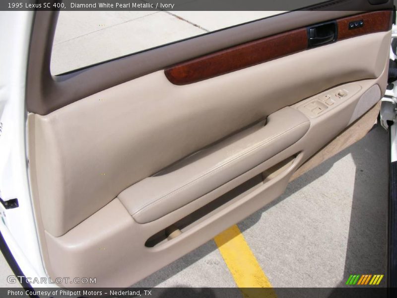 Diamond White Pearl Metallic / Ivory 1995 Lexus SC 400