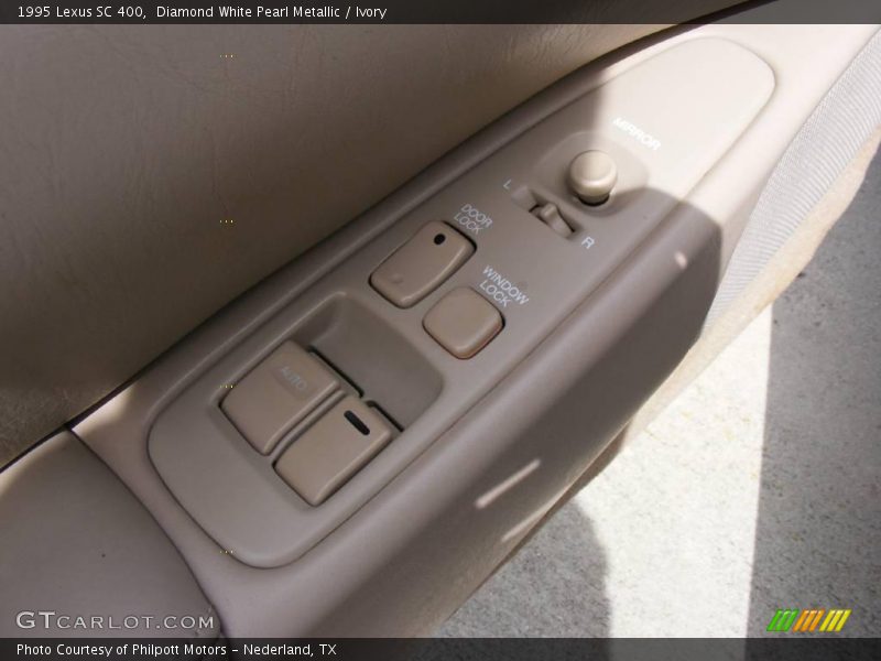 Diamond White Pearl Metallic / Ivory 1995 Lexus SC 400