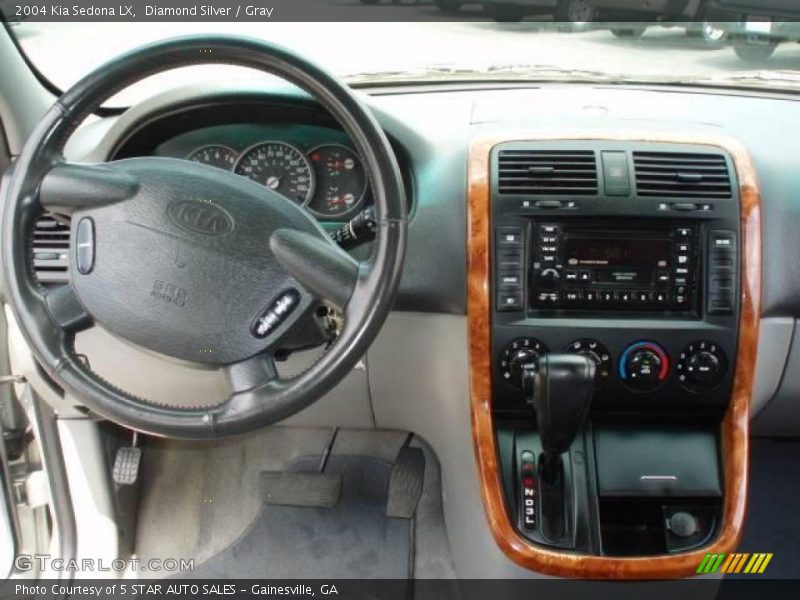 Diamond Silver / Gray 2004 Kia Sedona LX