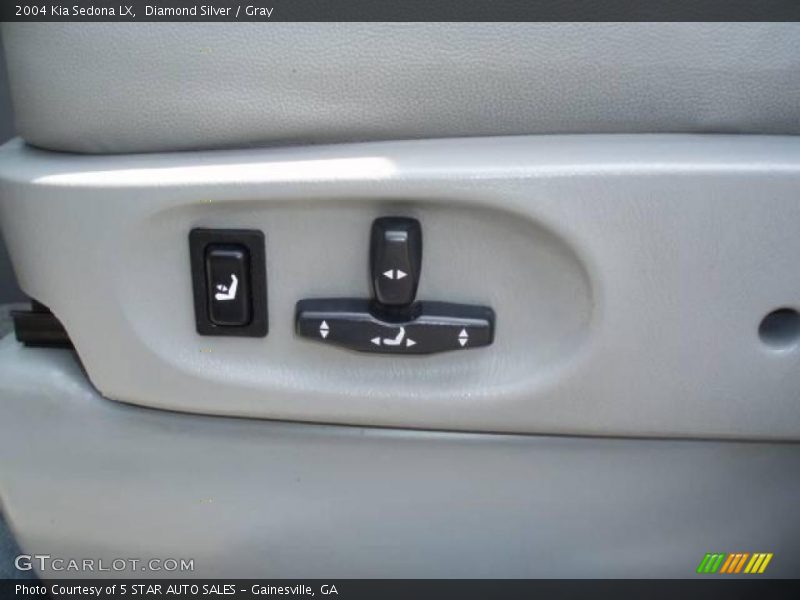 Diamond Silver / Gray 2004 Kia Sedona LX