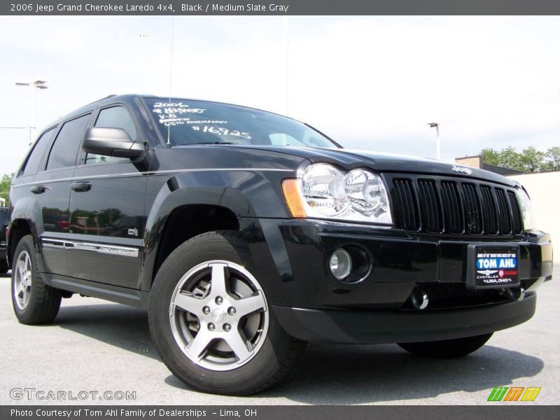 Black / Medium Slate Gray 2006 Jeep Grand Cherokee Laredo 4x4