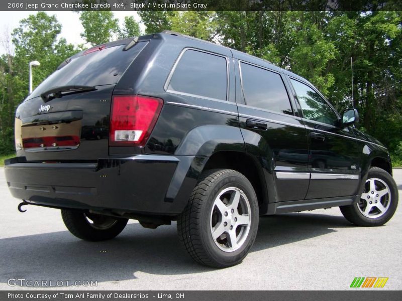 Black / Medium Slate Gray 2006 Jeep Grand Cherokee Laredo 4x4