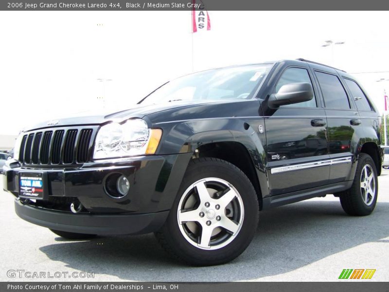 Black / Medium Slate Gray 2006 Jeep Grand Cherokee Laredo 4x4