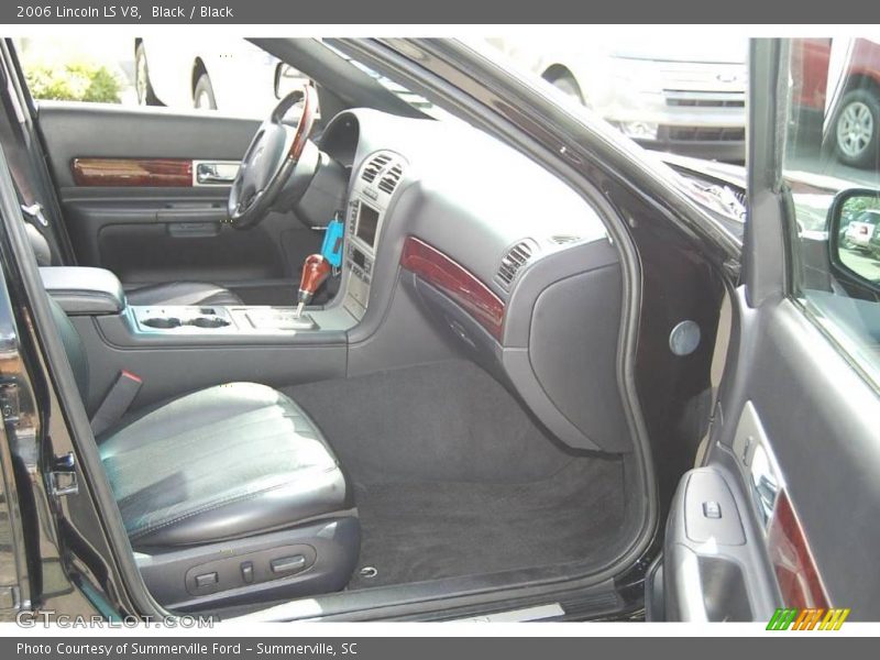 Black / Black 2006 Lincoln LS V8
