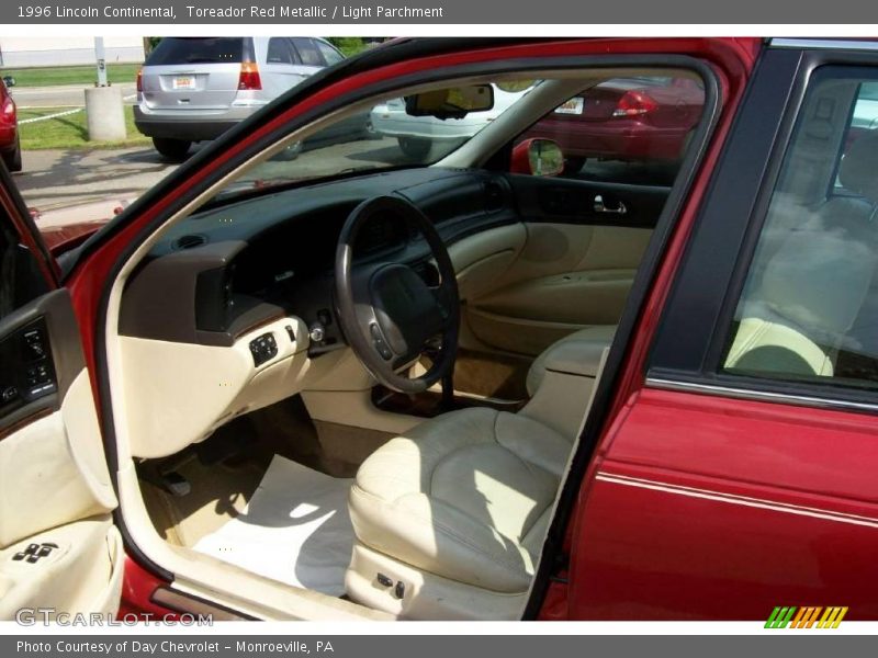 Toreador Red Metallic / Light Parchment 1996 Lincoln Continental