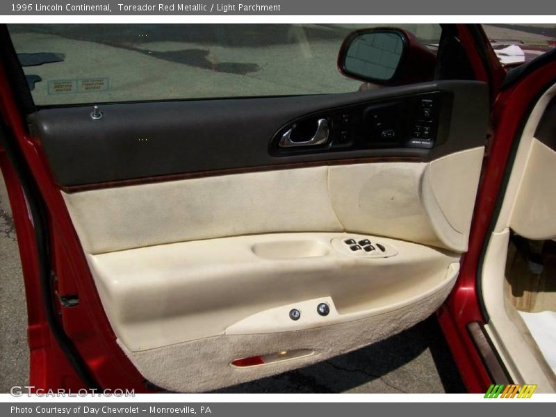 Toreador Red Metallic / Light Parchment 1996 Lincoln Continental