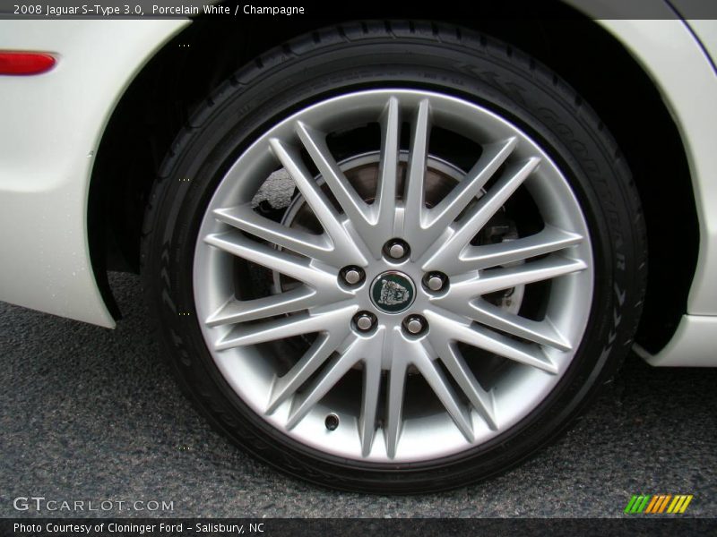 Porcelain White / Champagne 2008 Jaguar S-Type 3.0