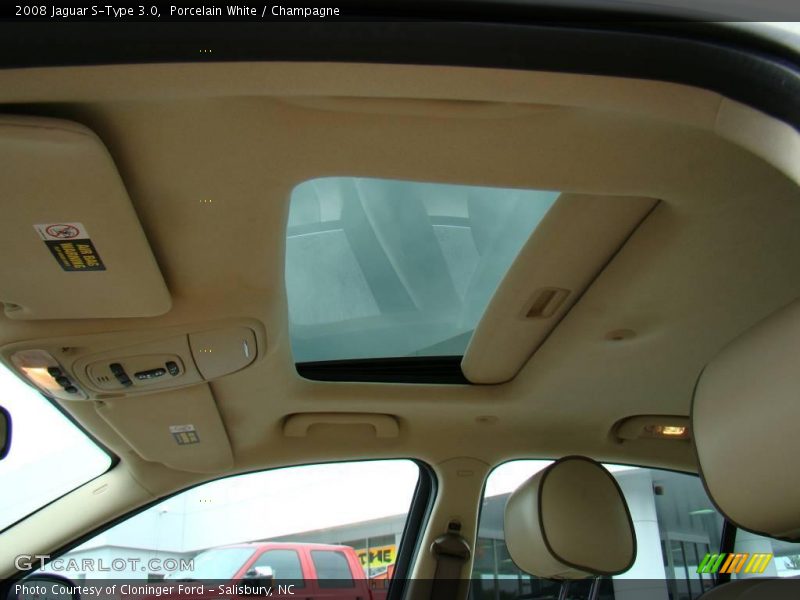 Porcelain White / Champagne 2008 Jaguar S-Type 3.0