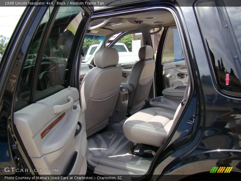 Black / Medium Prairie Tan 1998 Lincoln Navigator 4x4