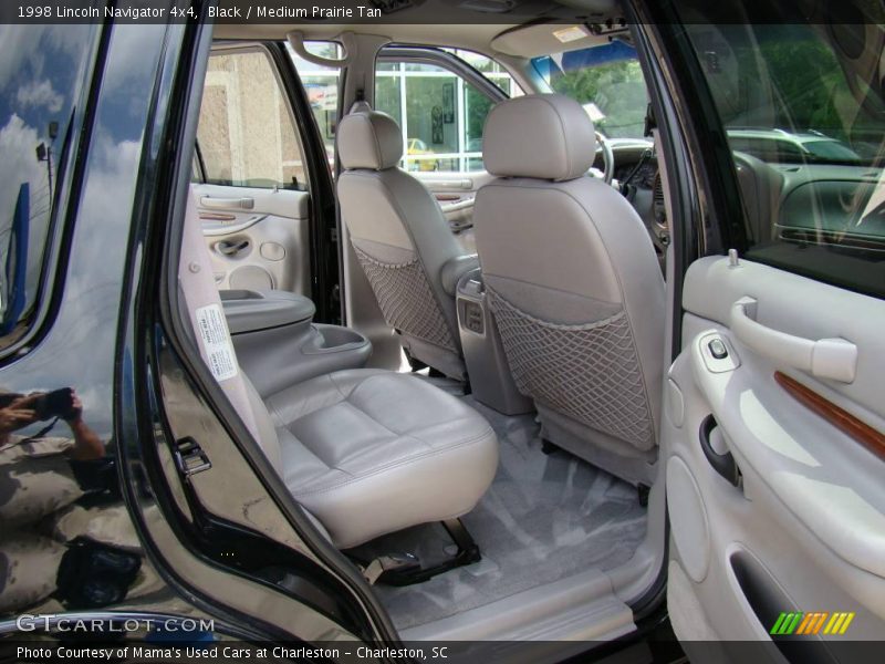 Black / Medium Prairie Tan 1998 Lincoln Navigator 4x4