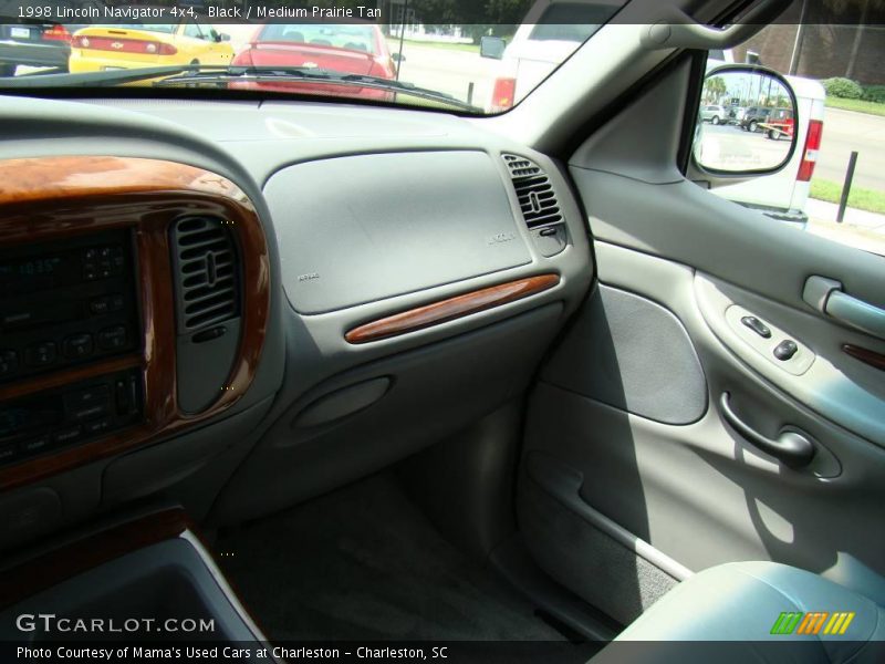 Black / Medium Prairie Tan 1998 Lincoln Navigator 4x4