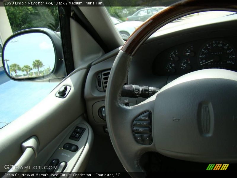 Black / Medium Prairie Tan 1998 Lincoln Navigator 4x4