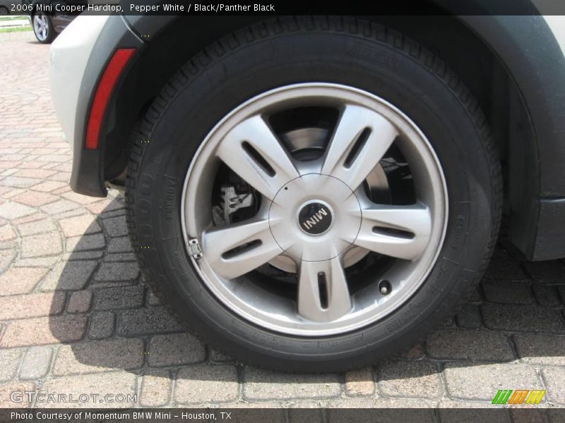 Pepper White / Black/Panther Black 2006 Mini Cooper Hardtop