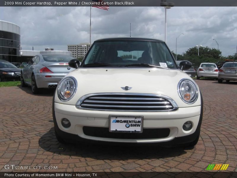 Pepper White / Checkered Carbon Black/Black 2009 Mini Cooper Hardtop