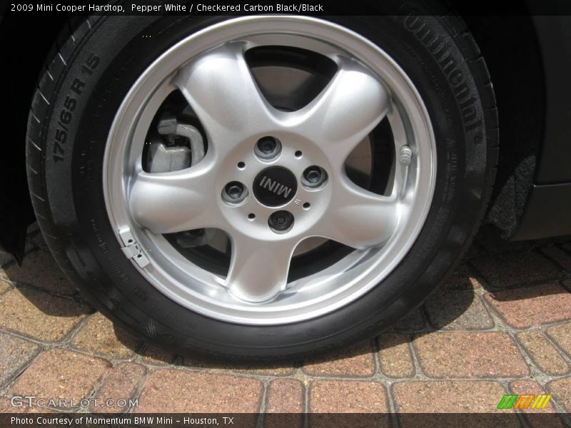 Pepper White / Checkered Carbon Black/Black 2009 Mini Cooper Hardtop