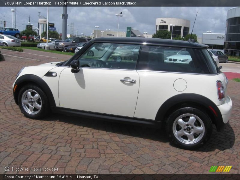 Pepper White / Checkered Carbon Black/Black 2009 Mini Cooper Hardtop