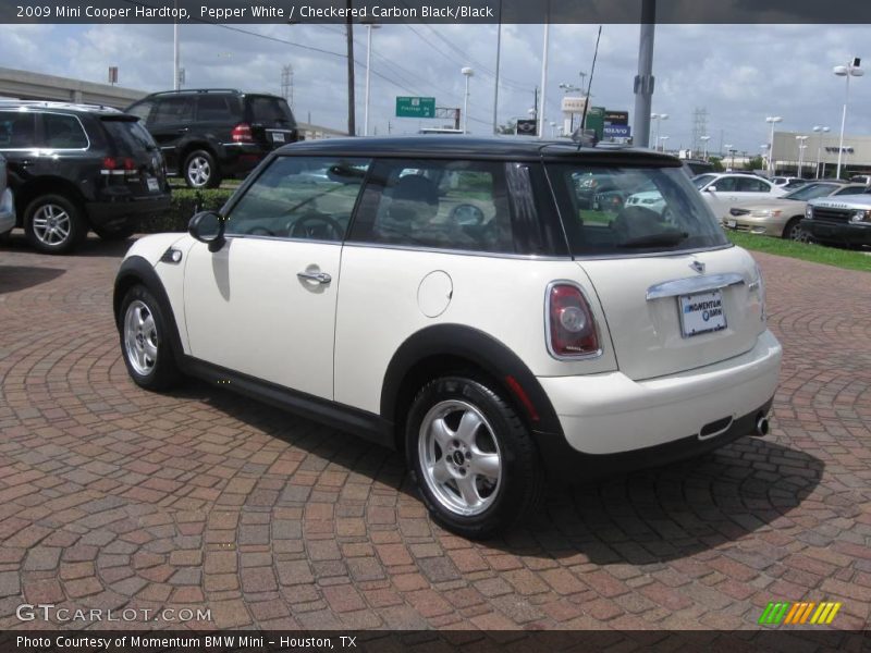 Pepper White / Checkered Carbon Black/Black 2009 Mini Cooper Hardtop
