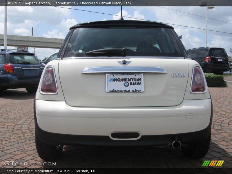 Pepper White / Checkered Carbon Black/Black 2009 Mini Cooper Hardtop