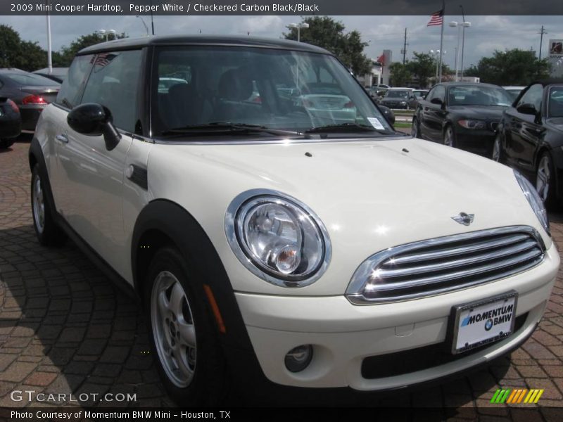 Pepper White / Checkered Carbon Black/Black 2009 Mini Cooper Hardtop