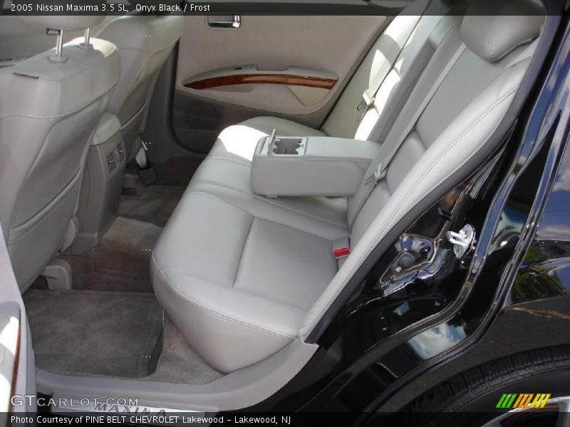 Onyx Black / Frost 2005 Nissan Maxima 3.5 SL