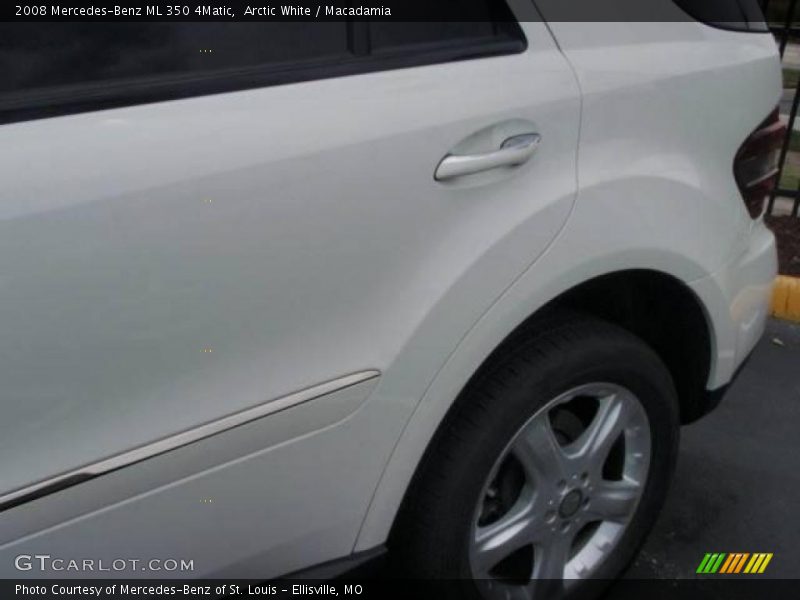Arctic White / Macadamia 2008 Mercedes-Benz ML 350 4Matic