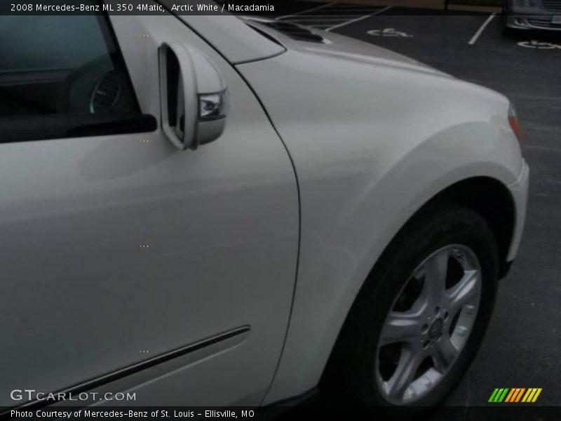 Arctic White / Macadamia 2008 Mercedes-Benz ML 350 4Matic