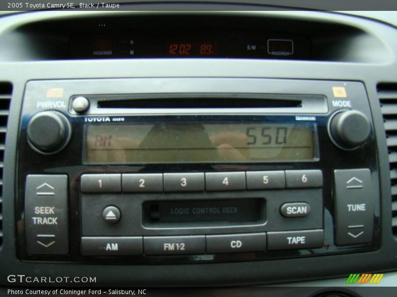 Black / Taupe 2005 Toyota Camry SE