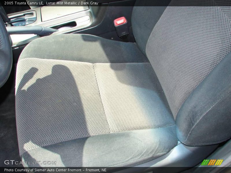 Lunar Mist Metallic / Dark Gray 2005 Toyota Camry LE