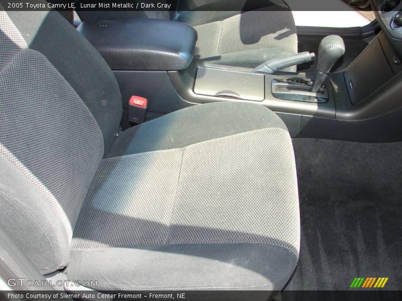Lunar Mist Metallic / Dark Gray 2005 Toyota Camry LE