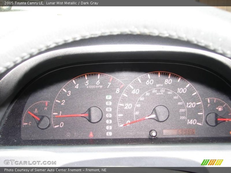 Lunar Mist Metallic / Dark Gray 2005 Toyota Camry LE