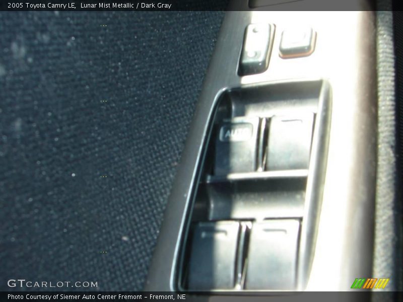 Lunar Mist Metallic / Dark Gray 2005 Toyota Camry LE