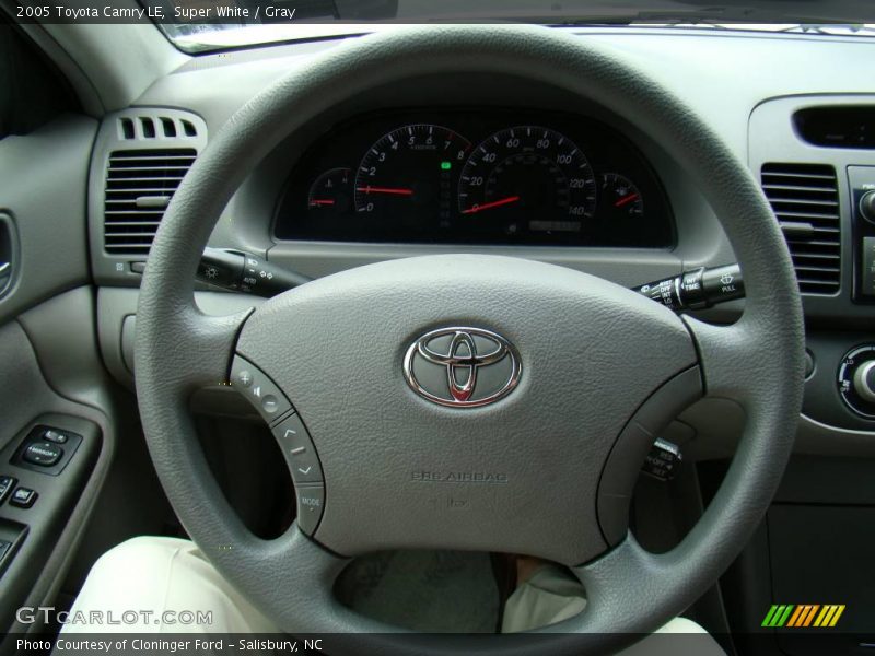 Super White / Gray 2005 Toyota Camry LE