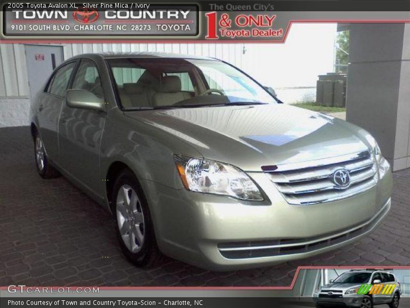 Silver Pine Mica / Ivory 2005 Toyota Avalon XL