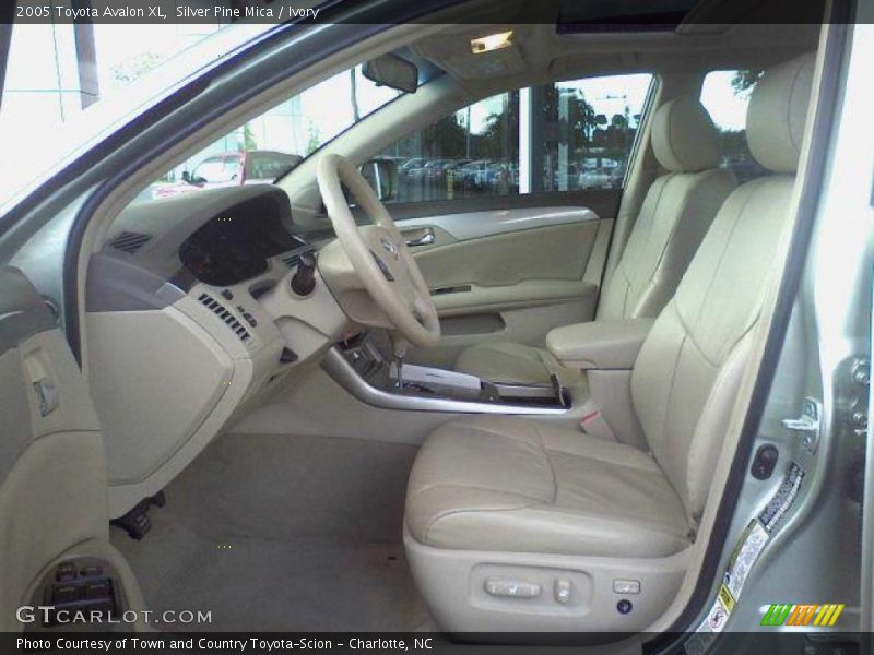 Silver Pine Mica / Ivory 2005 Toyota Avalon XL