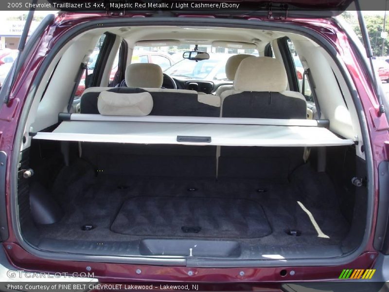 Majestic Red Metallic / Light Cashmere/Ebony 2005 Chevrolet TrailBlazer LS 4x4