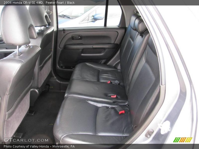 Pewter Pearl / Black 2006 Honda CR-V SE 4WD