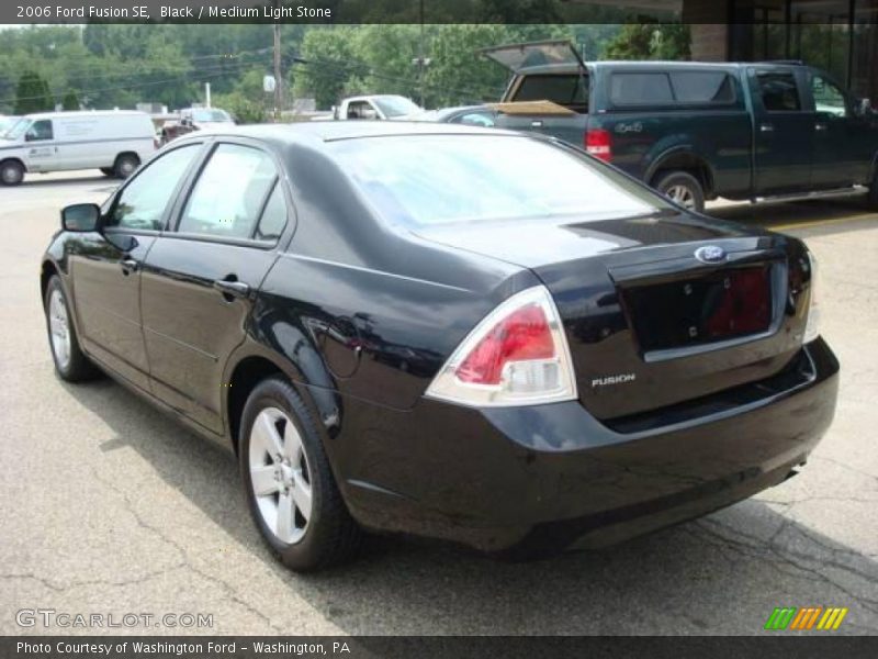 Black / Medium Light Stone 2006 Ford Fusion SE